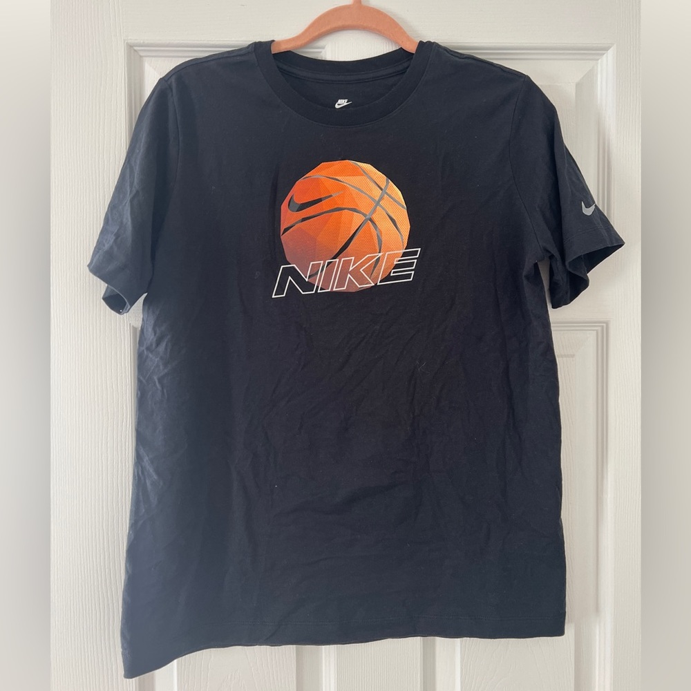 Nike Basketball Tee T Shirt Black Orange Swoosh Size XL Boys 14/16